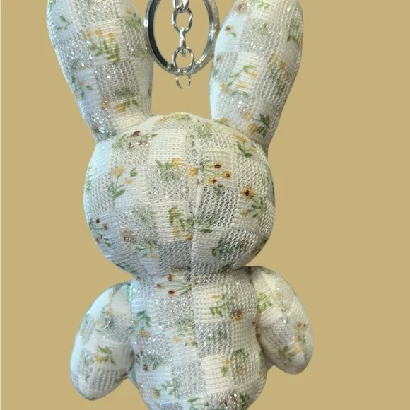 Cute Floral Bunny Keychain - Picture 2 of 2